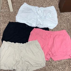 Lot of 4 pairs of linen shorts
